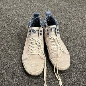 Vans Women’s Light Grey with Blue Floral sk8-hi MTE size 8